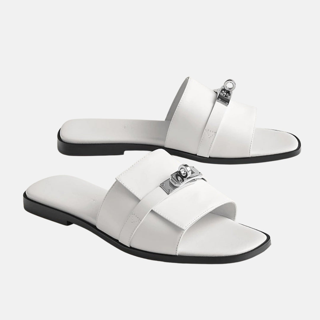 Aria | Elegante zwarte muiltjes met juweeldetail