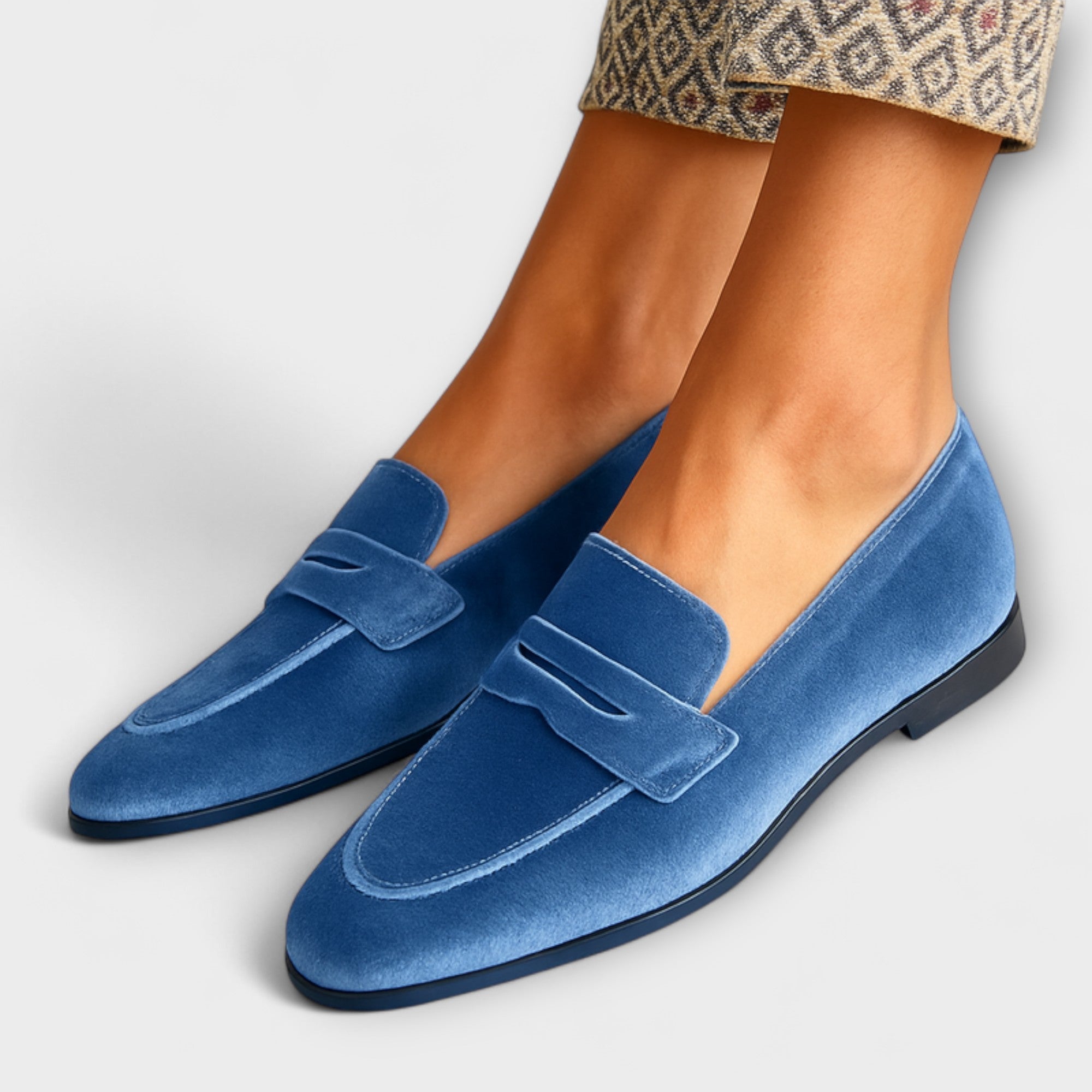 Sneakers Louise in Velluto met Tijdloze Stijl