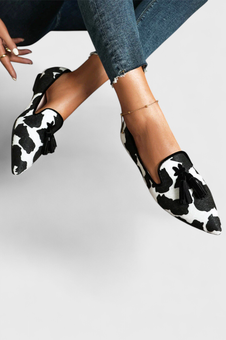 Fermina Elegante Mocassins met Puntige Neus en Bicolor Ontwerp